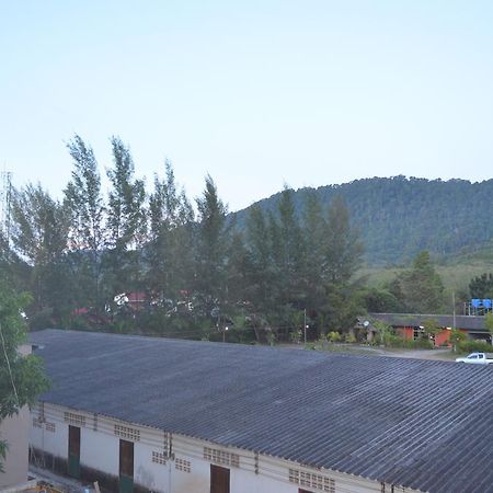 The Metallic Hostel Koh Lanta Exterior photo